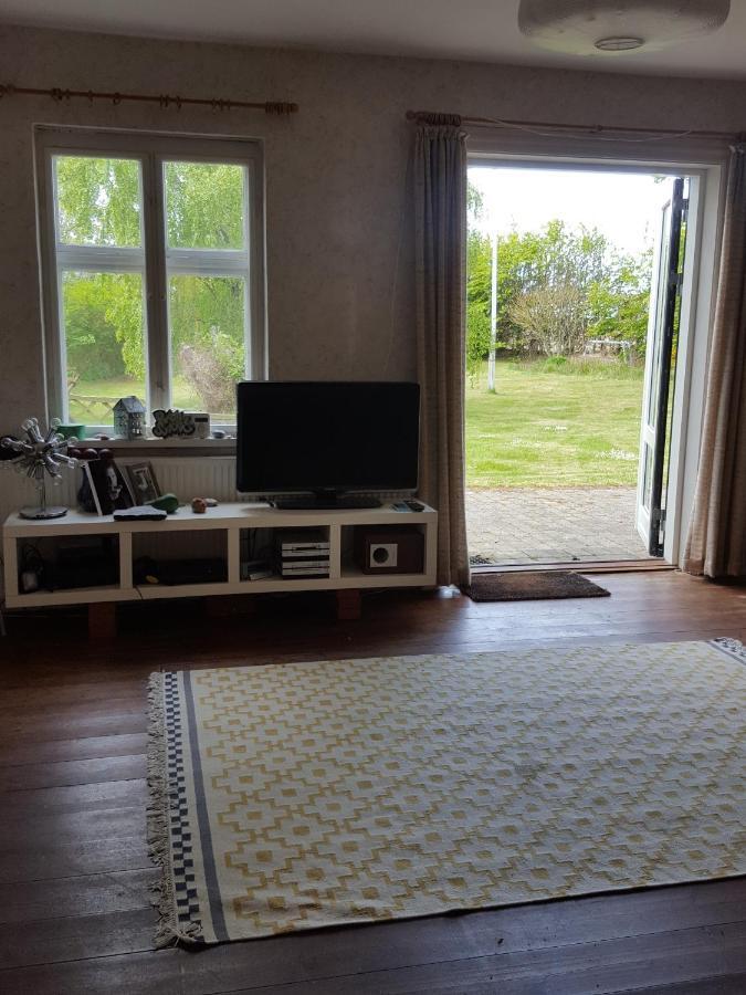 Cosy Farmhouse Dobbelt Bedroom Stege Extérieur photo
